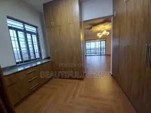 Furnished 7bdrm Mansion in Kyanja, Central Division for sale