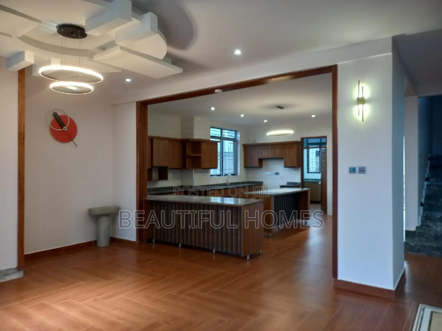 Furnished 7bdrm Mansion in Kyanja, Central Division for sale