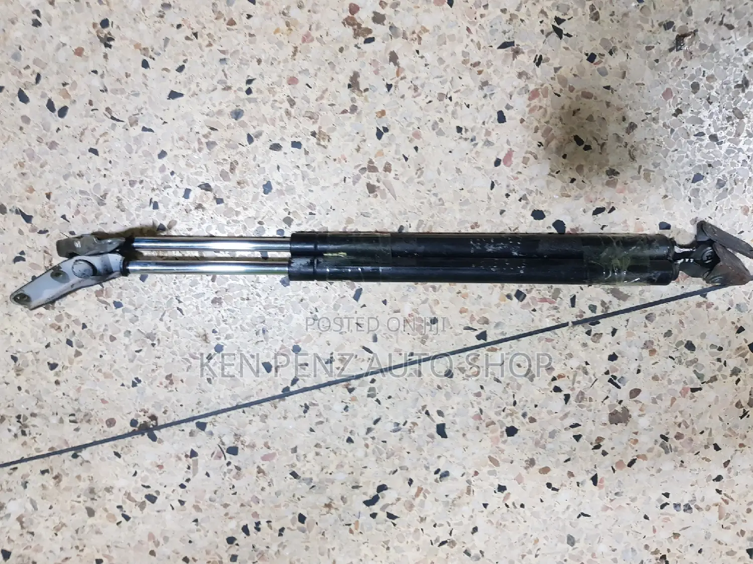 Boot Shock Absorbers for Toyota Nadia