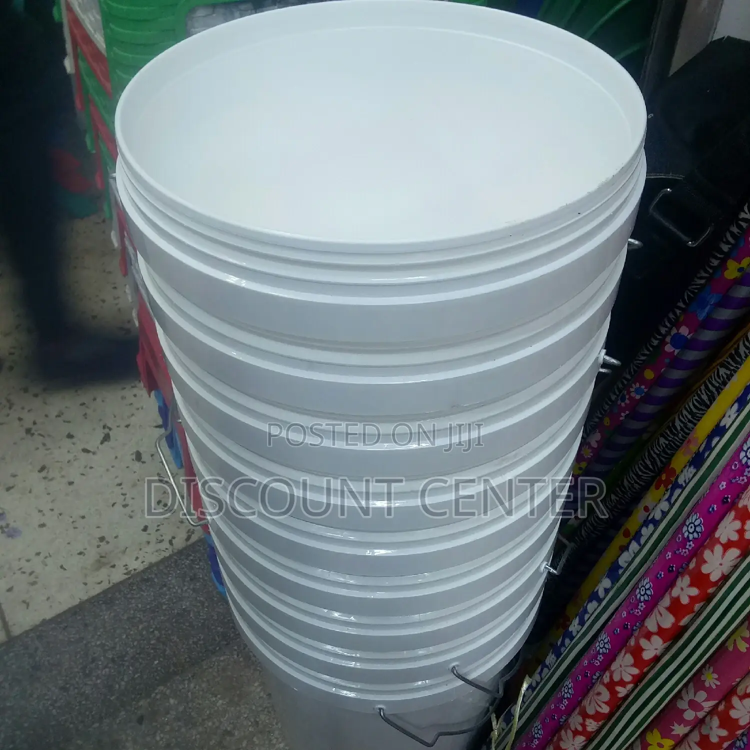 White Bucket With Cover Plastic