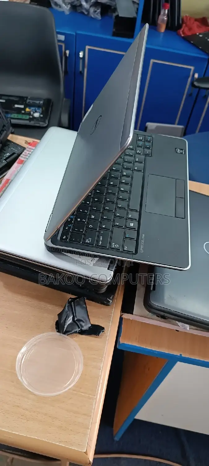 Laptop Dell Latitude E7240 4GB Intel Core I5 SSD 128GB