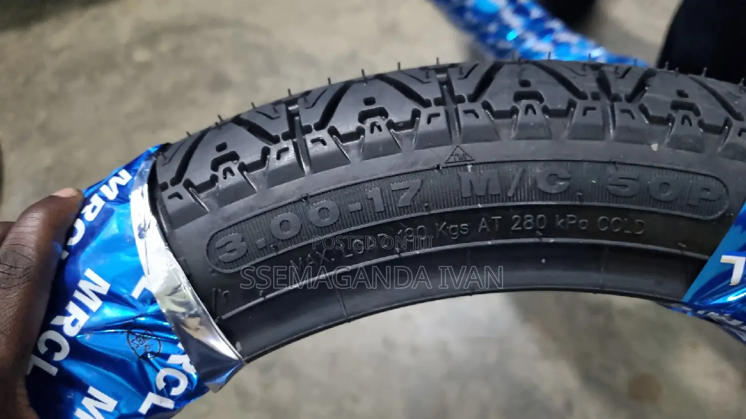 3.00-17 Behind Motorcycle Tyres