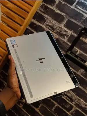 Laptop HP Elite X2 1012 G2 8GB Intel Core I5 HDD+SSD 256GB
