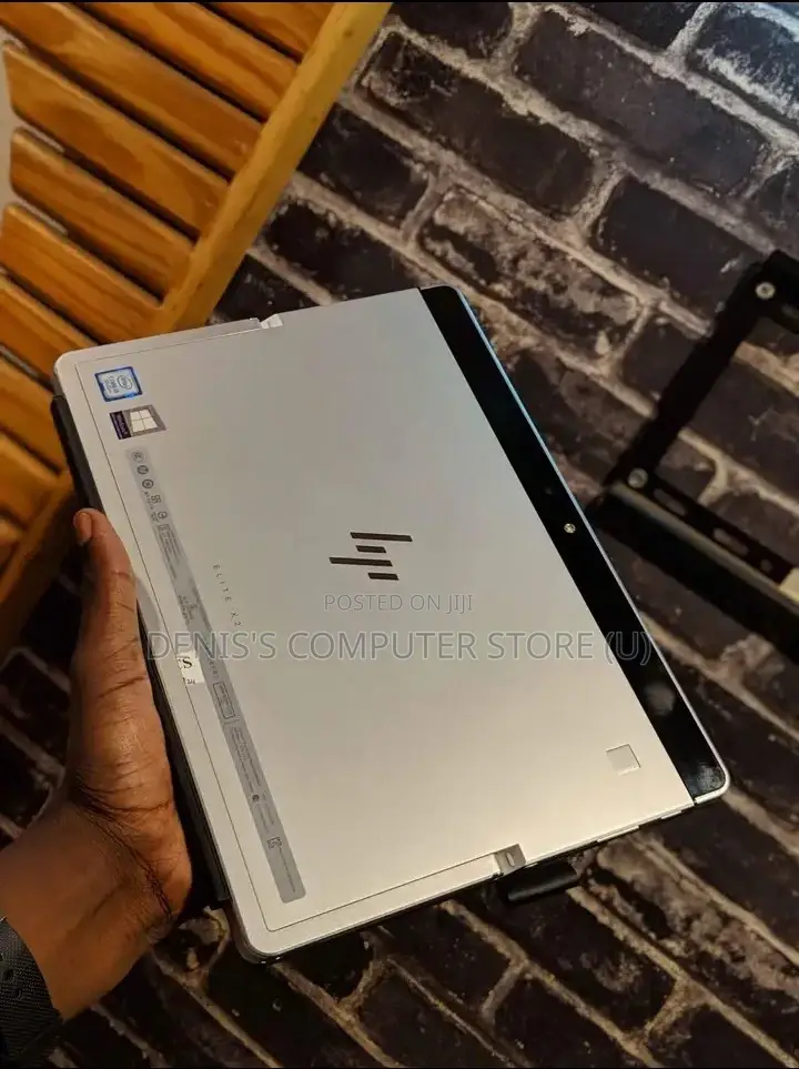 Laptop HP Elite X2 1012 G2 8GB Intel Core I5 HDD+SSD 256GB