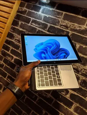 Laptop HP Elite X2 1012 G2 8GB Intel Core I5 HDD+SSD 256GB