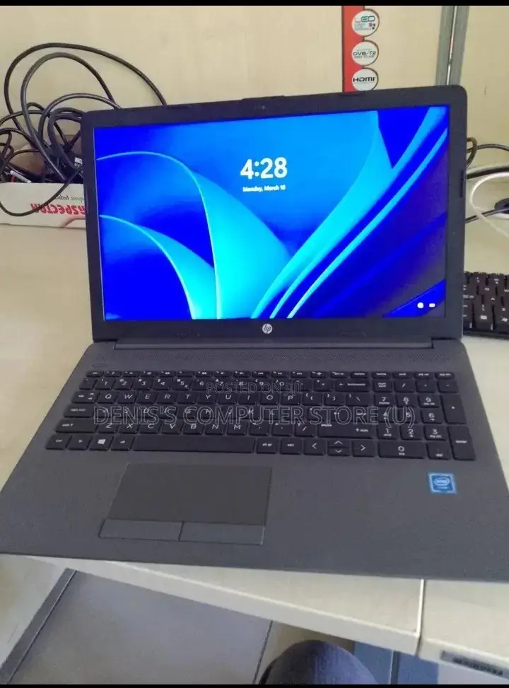 Laptop HP 15-Dy2075tg 4GB Intel Core I3 HDD+SSD 350GB