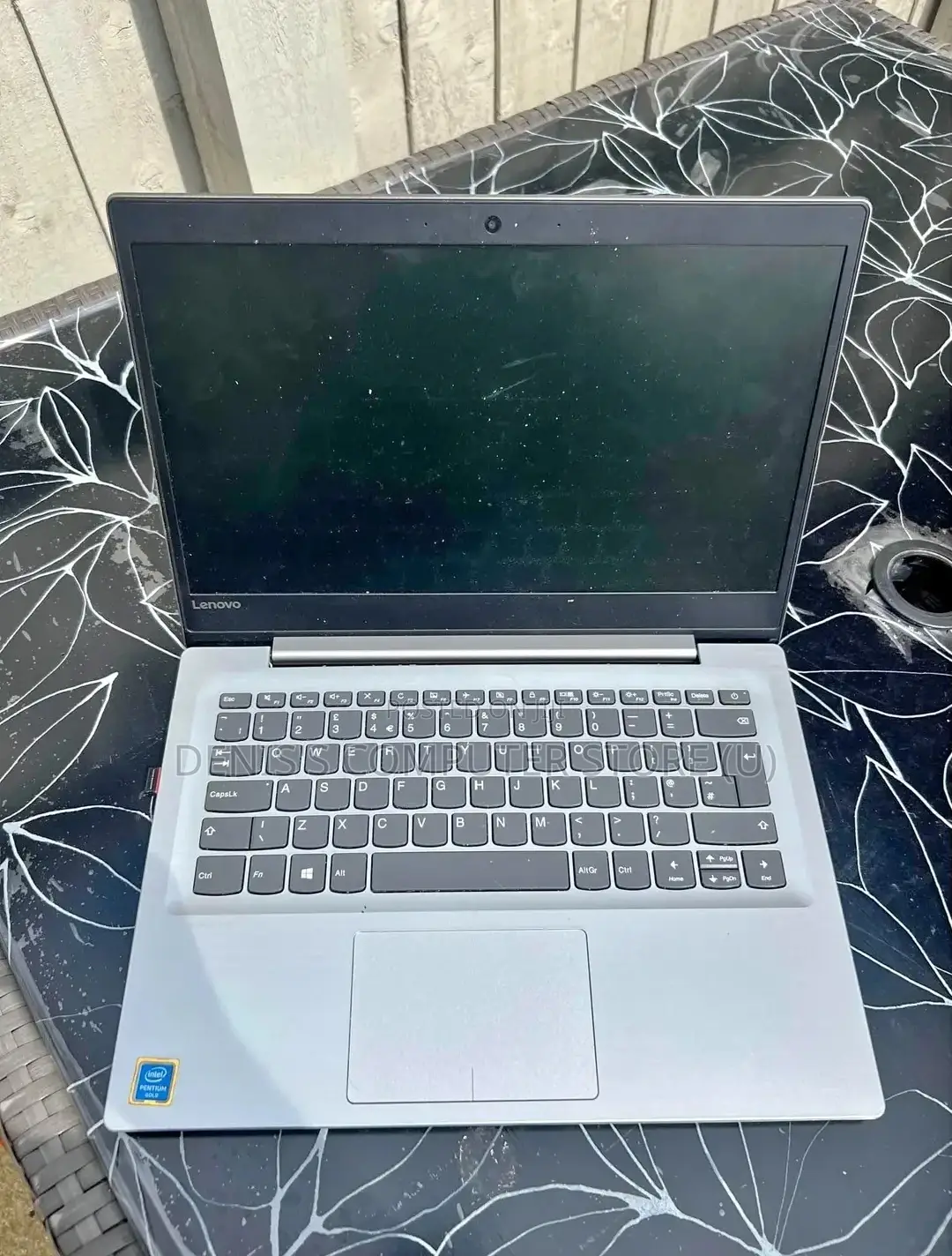 Laptop Lenovo LOQ 15IRH8 3GB Intel Core I3 SSD 128GB