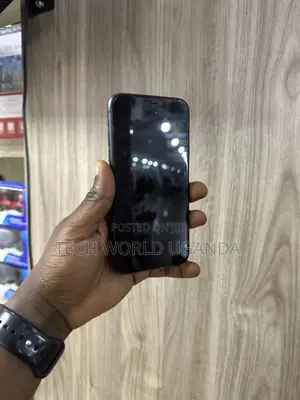 Apple iPhone 11 64 GB Black
