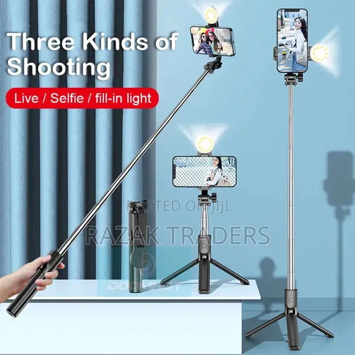 Doomhot Selfie Stick LED Light Selfie Stick Stretchable
