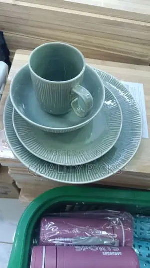 Brand Table Dinner Set