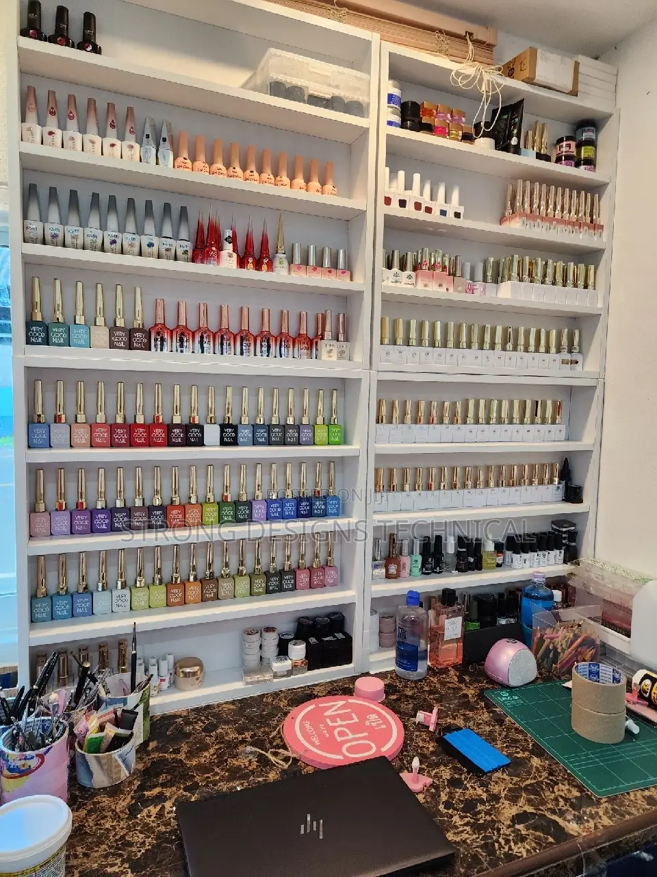 Manicure Nail Polish Shelves for Salons