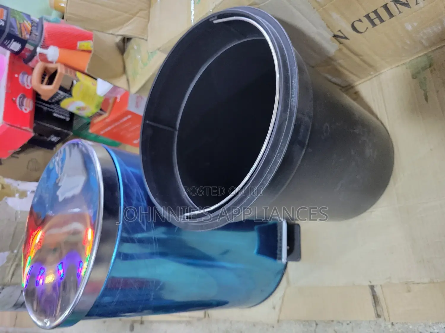 Stainless Steel Trashbins With Peddle 20L