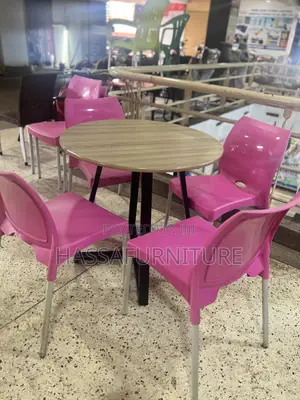Kids Dining Table Round Shape