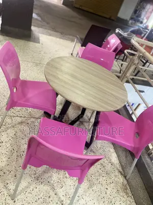 Kids Dining Table Round Shape