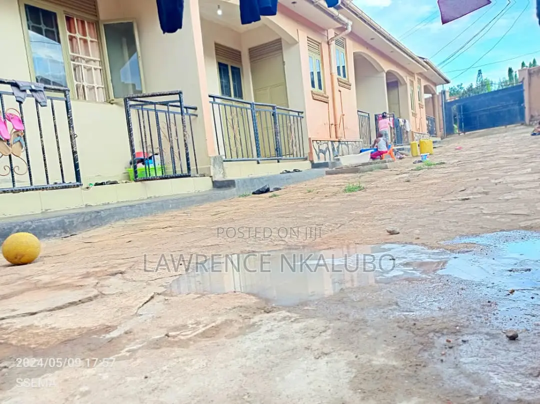 1bdrm Chalet in Kirinya-Bweyogerere, Kira for rent