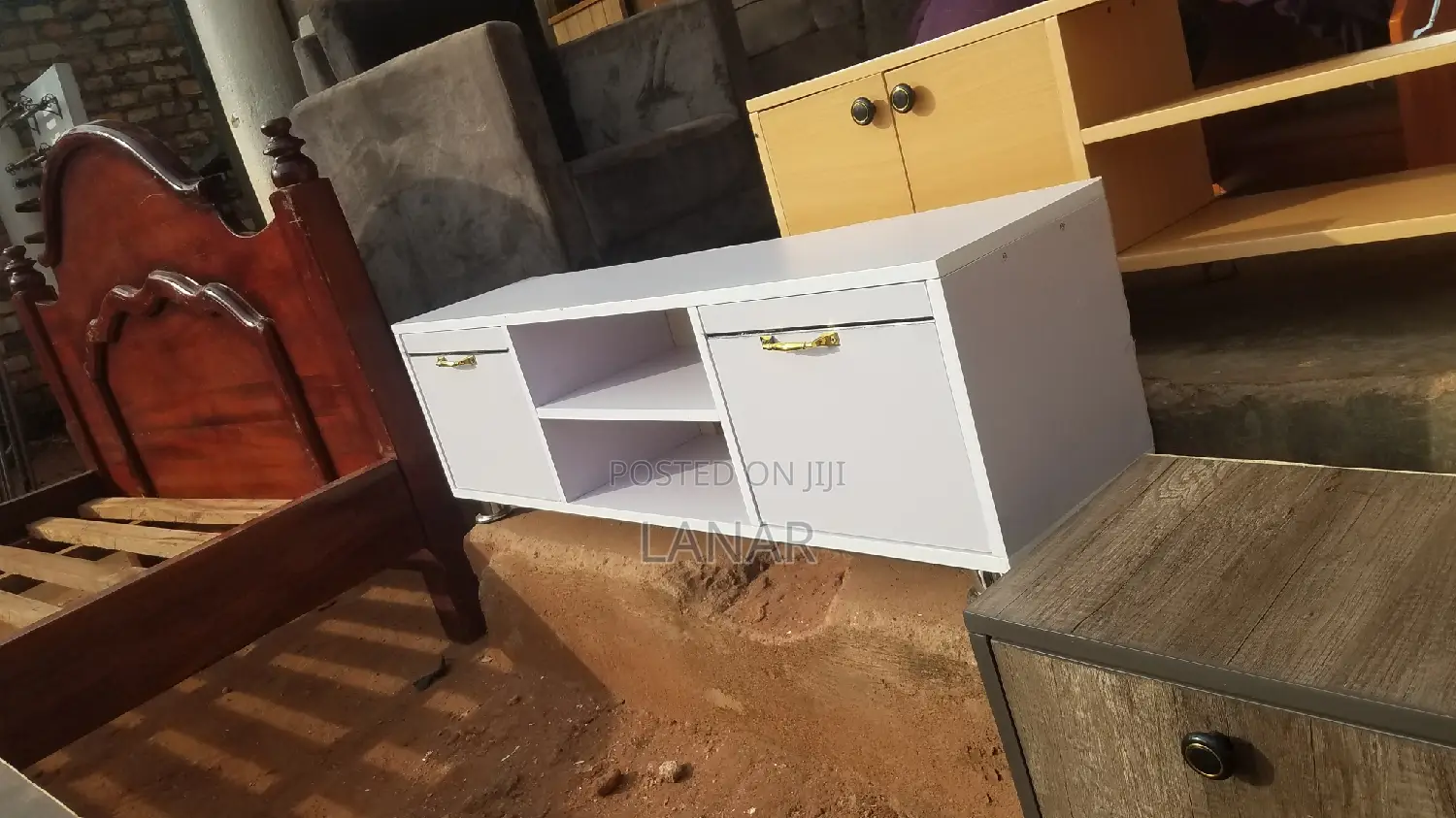 Tvstand Wooden
