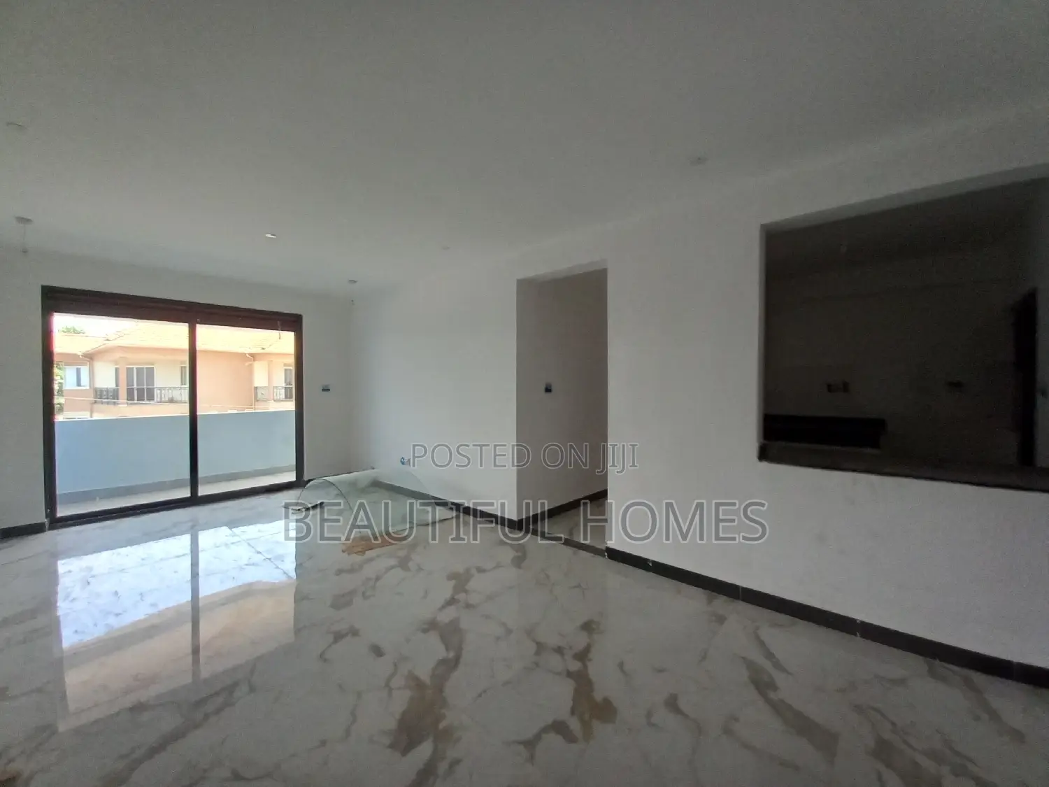Furnished 3bdrm Condo in Munyonyo, Makindye for sale