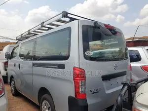 Nissan Caravan (Urvan) 2014 Silver