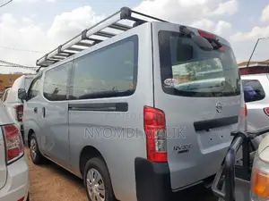 Nissan Caravan (Urvan) 2014 Silver