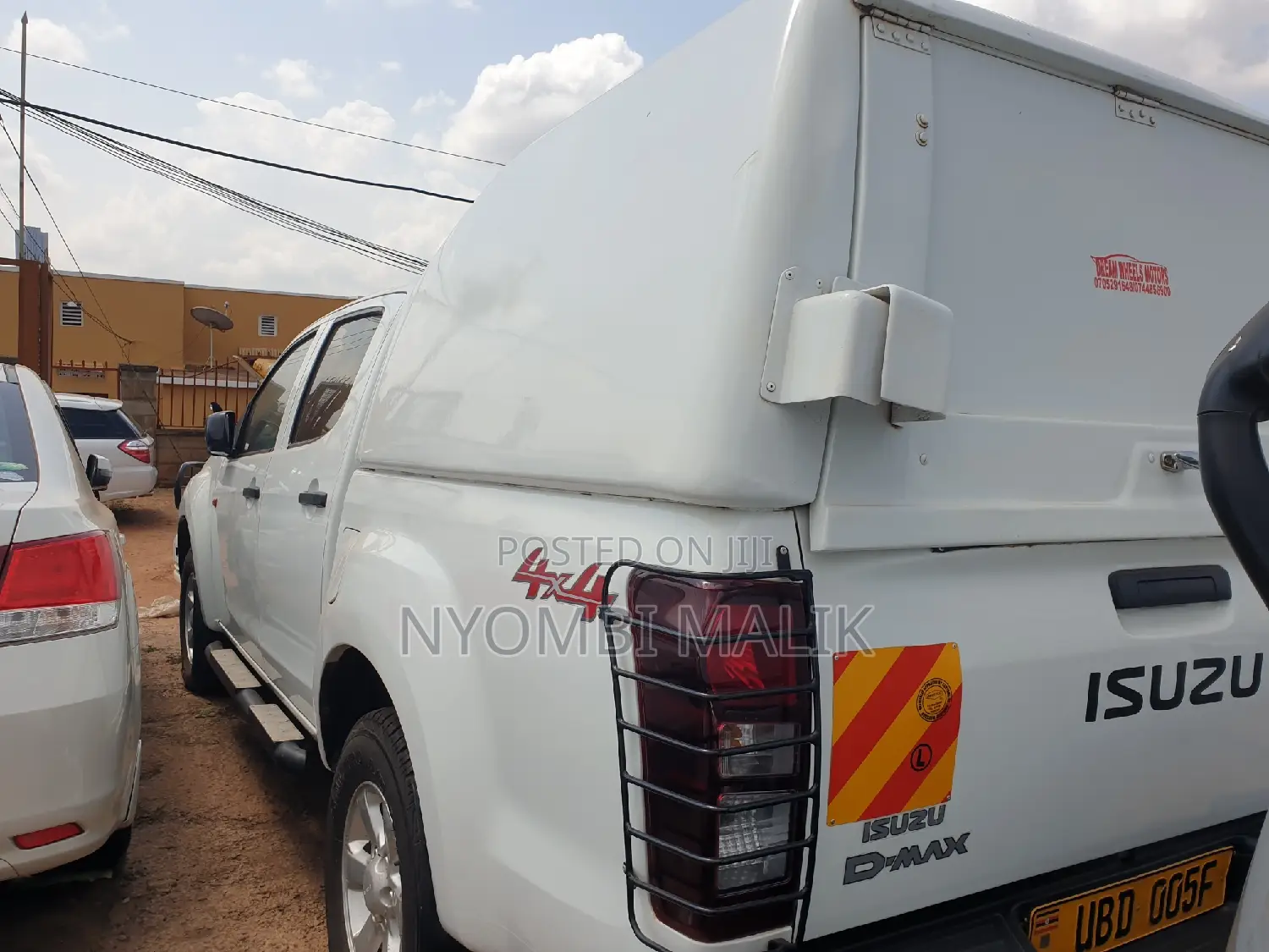 Isuzu D-MAX 2012 White