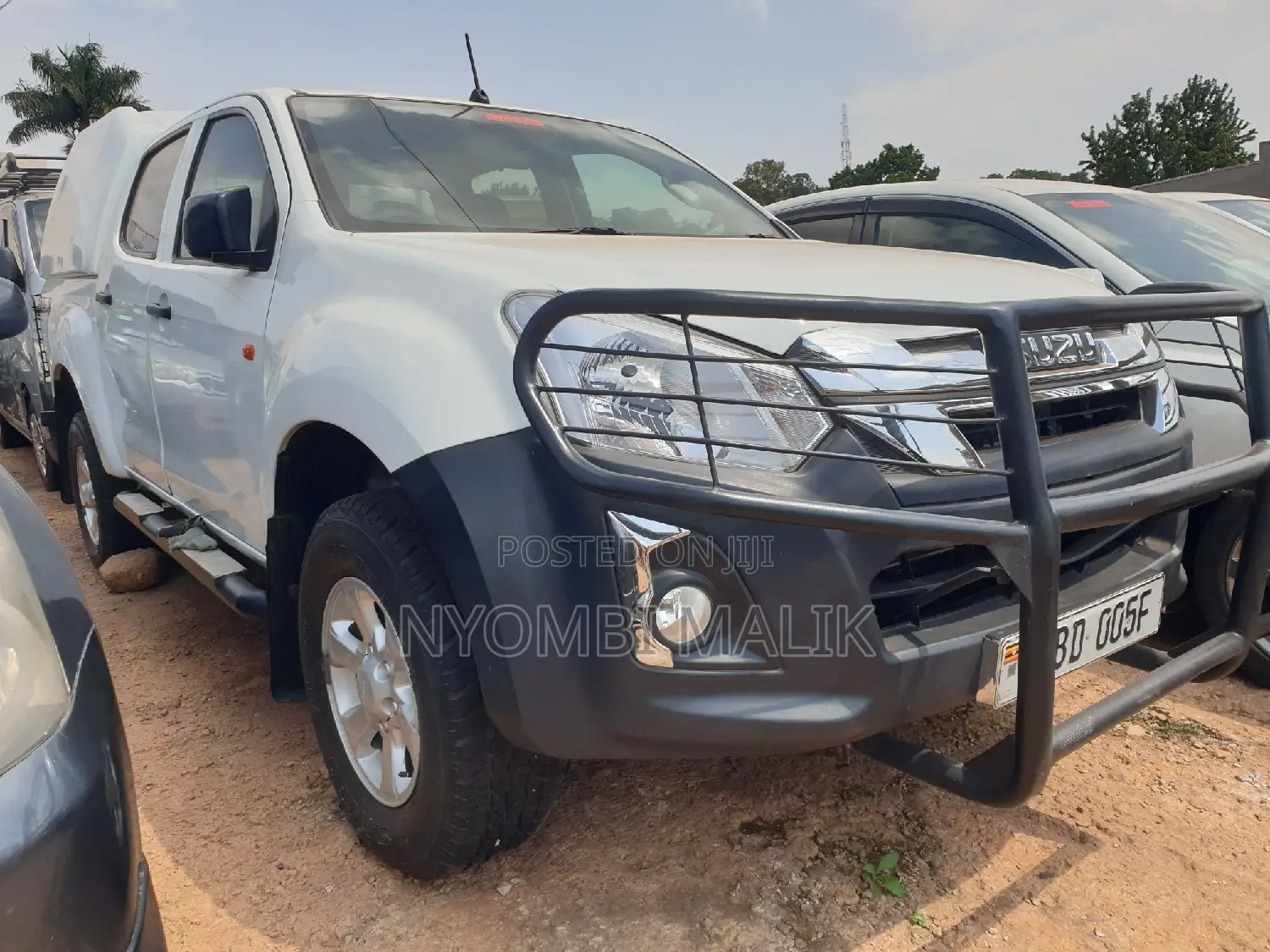 Isuzu D-MAX 2012 White