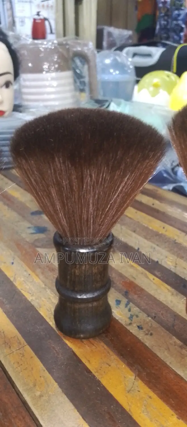 Saloon Brush 5554