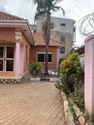3bdrm Bungalow in Kisaasi, Nakawa for rent