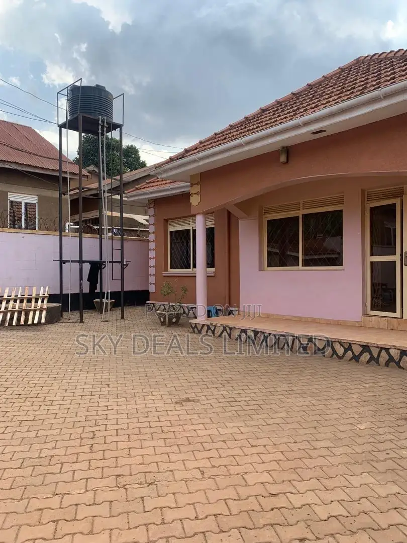 3bdrm Bungalow in Kisaasi, Nakawa for rent