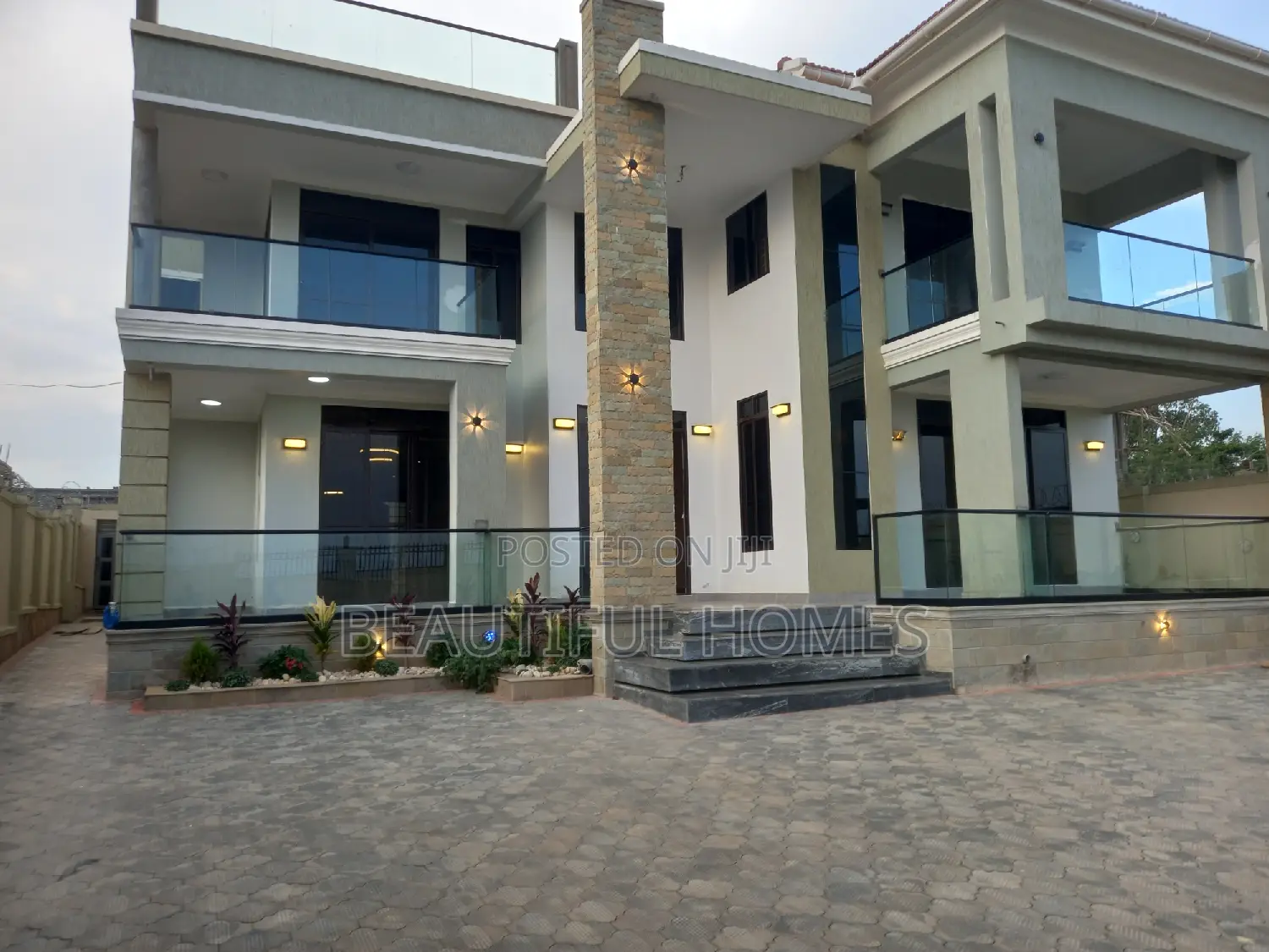 Furnished 7bdrm House in Kyanja, Nakawa for sale