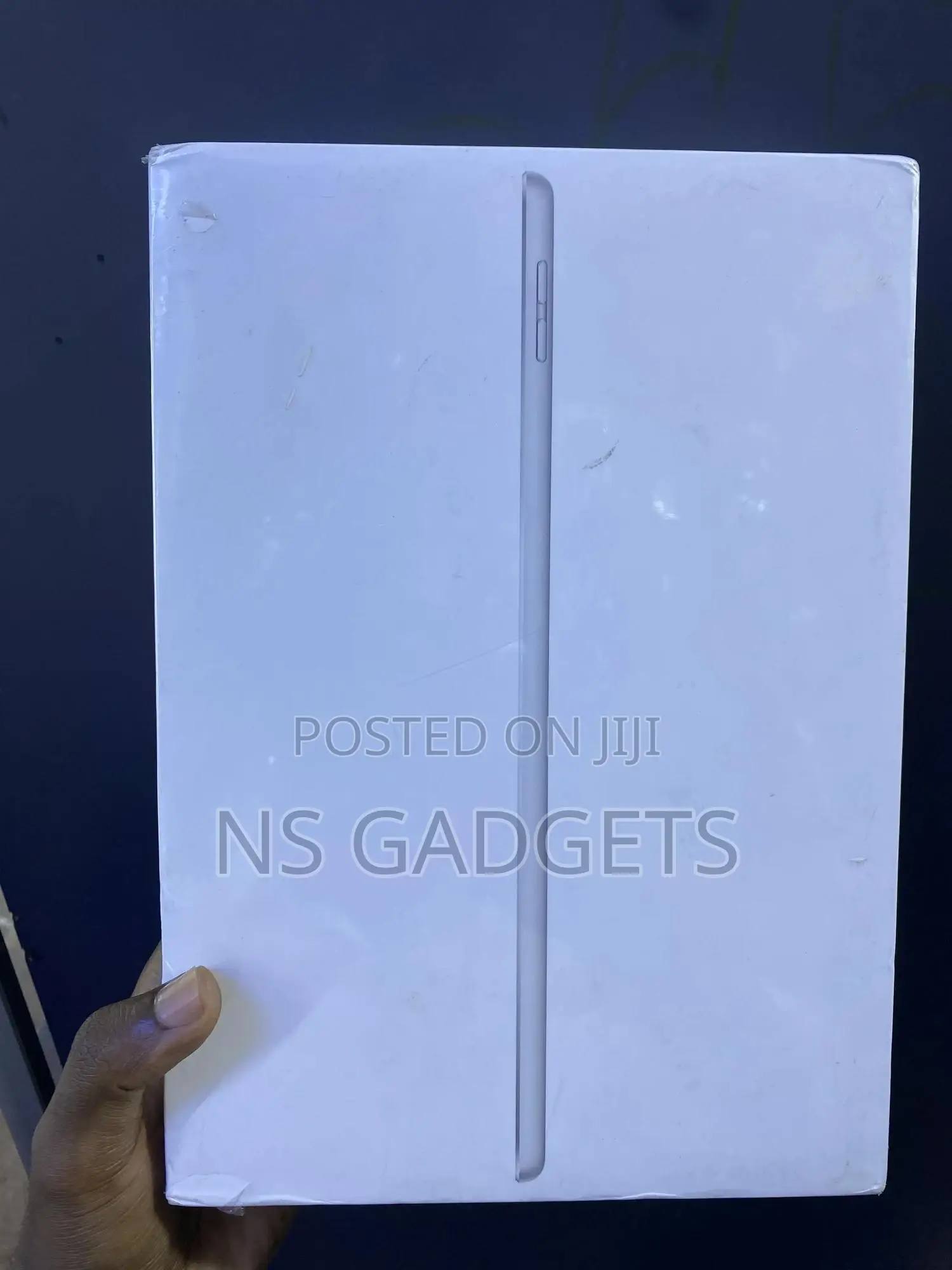 New Apple iPad Wi-Fi 64 GB Gray