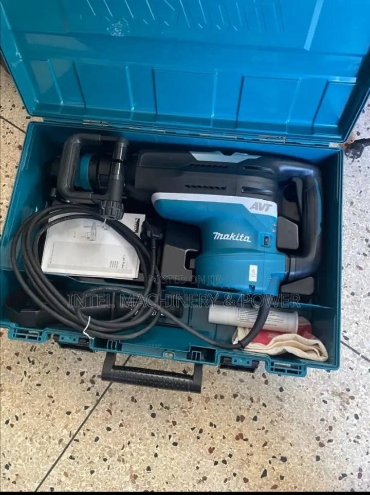 Makita Avt Hammer /Concrete Breaker
