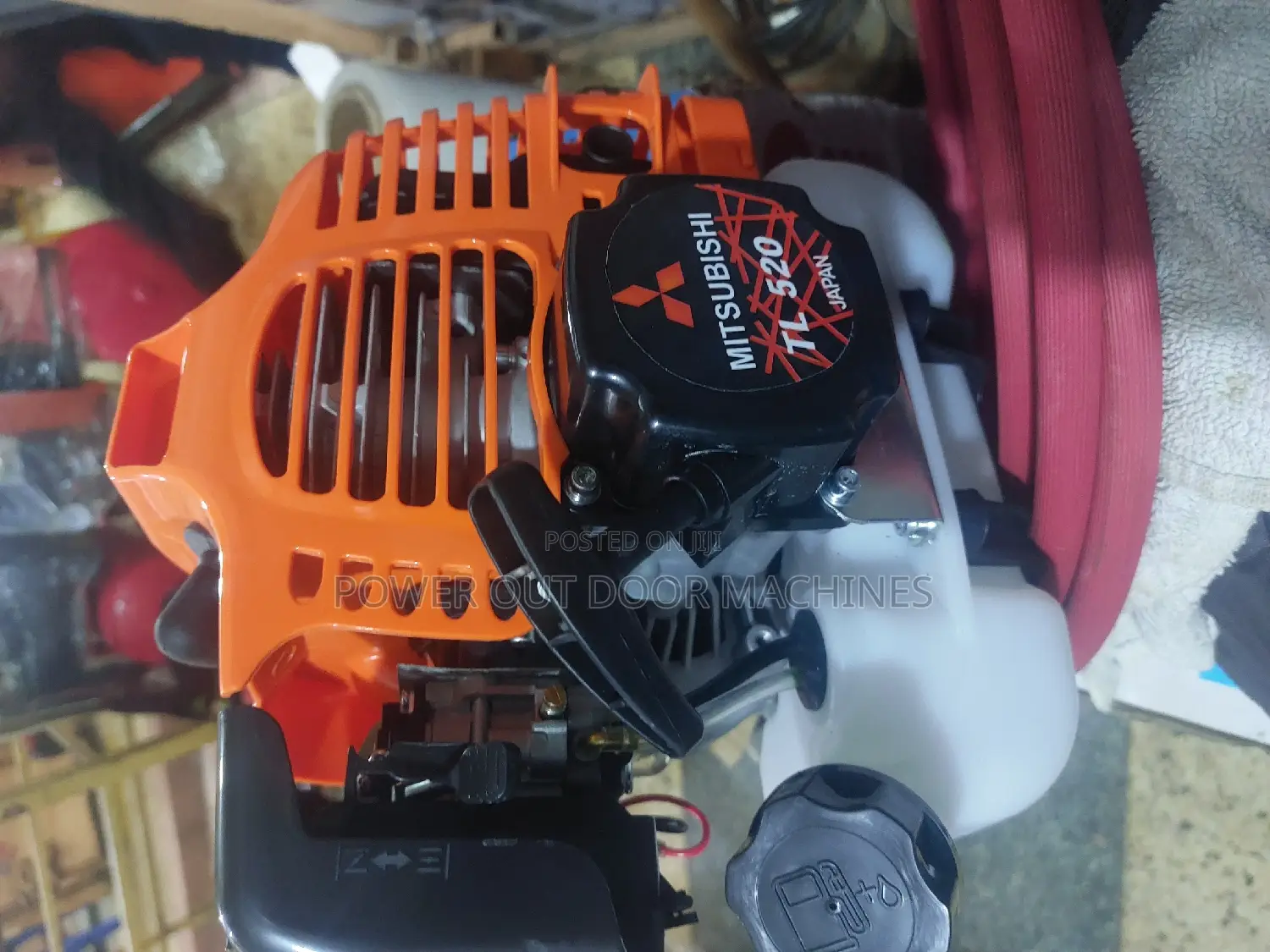 Mitsubish 520 Brush Cutter / Grass Cutter / Lawn Mower
