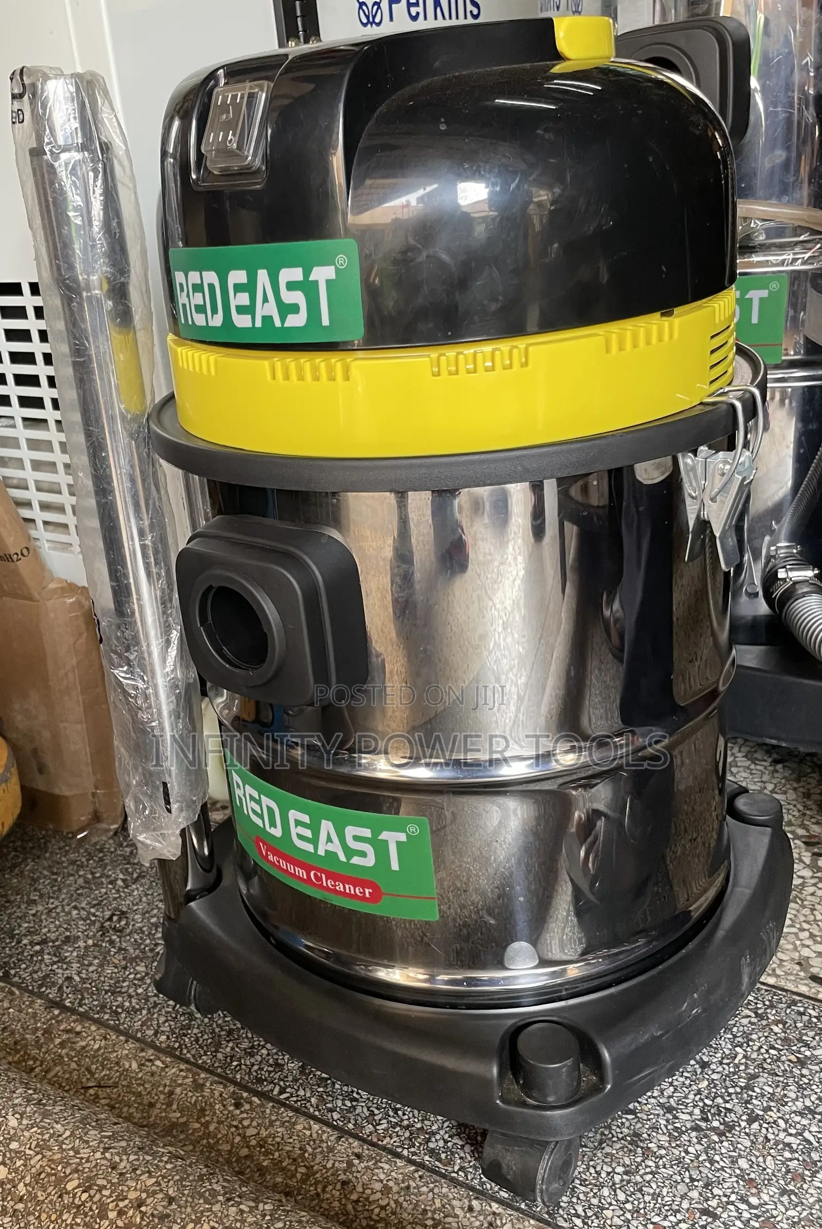 Red East Vacuum Cleaner 20l