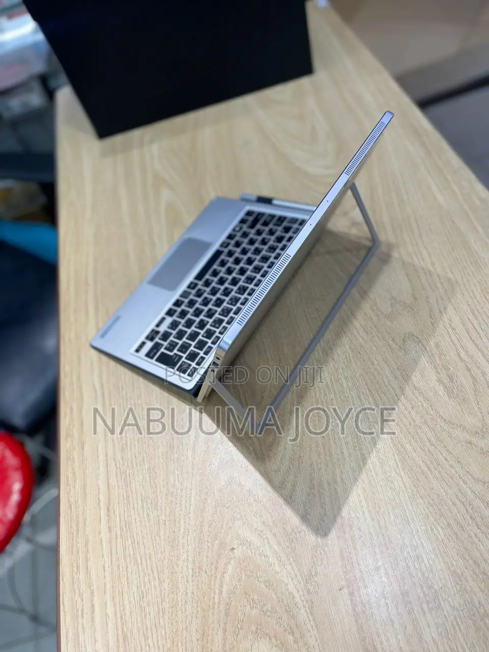 New Laptop HP Elite X2 1012 8GB Intel Core i5 SSD 256GB