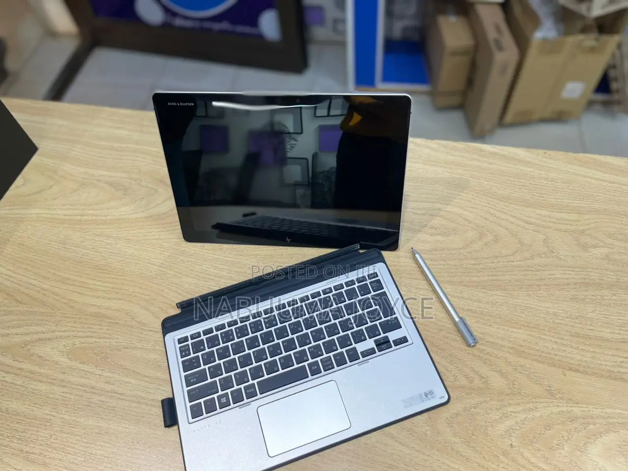 New Laptop HP Elite X2 1012 8GB Intel Core i5 SSD 256GB