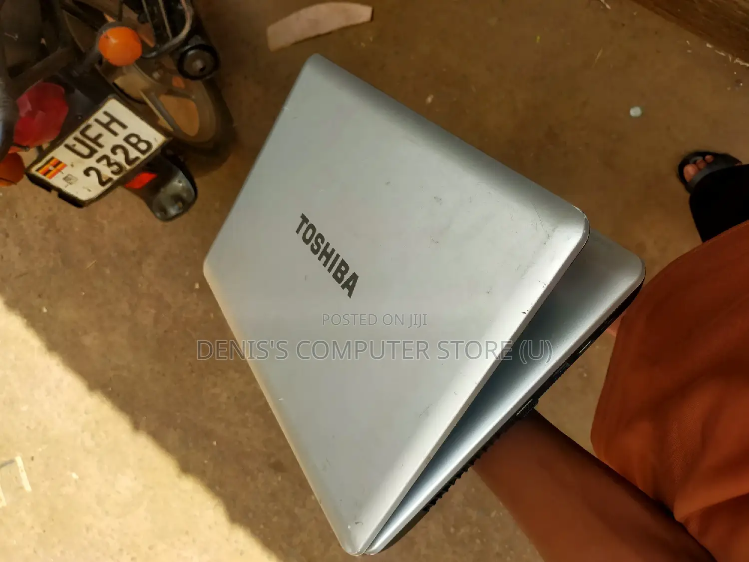 Laptop Toshiba Satellite C50 4GB Intel Celeron HDD 320GB