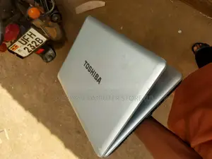 Laptop Toshiba Satellite C50 4GB Intel Celeron HDD 320GB
