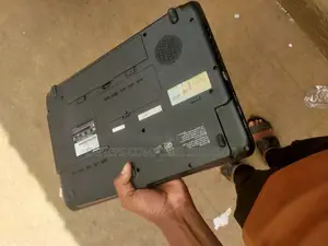 Laptop Toshiba Satellite C50 4GB Intel Celeron HDD 320GB