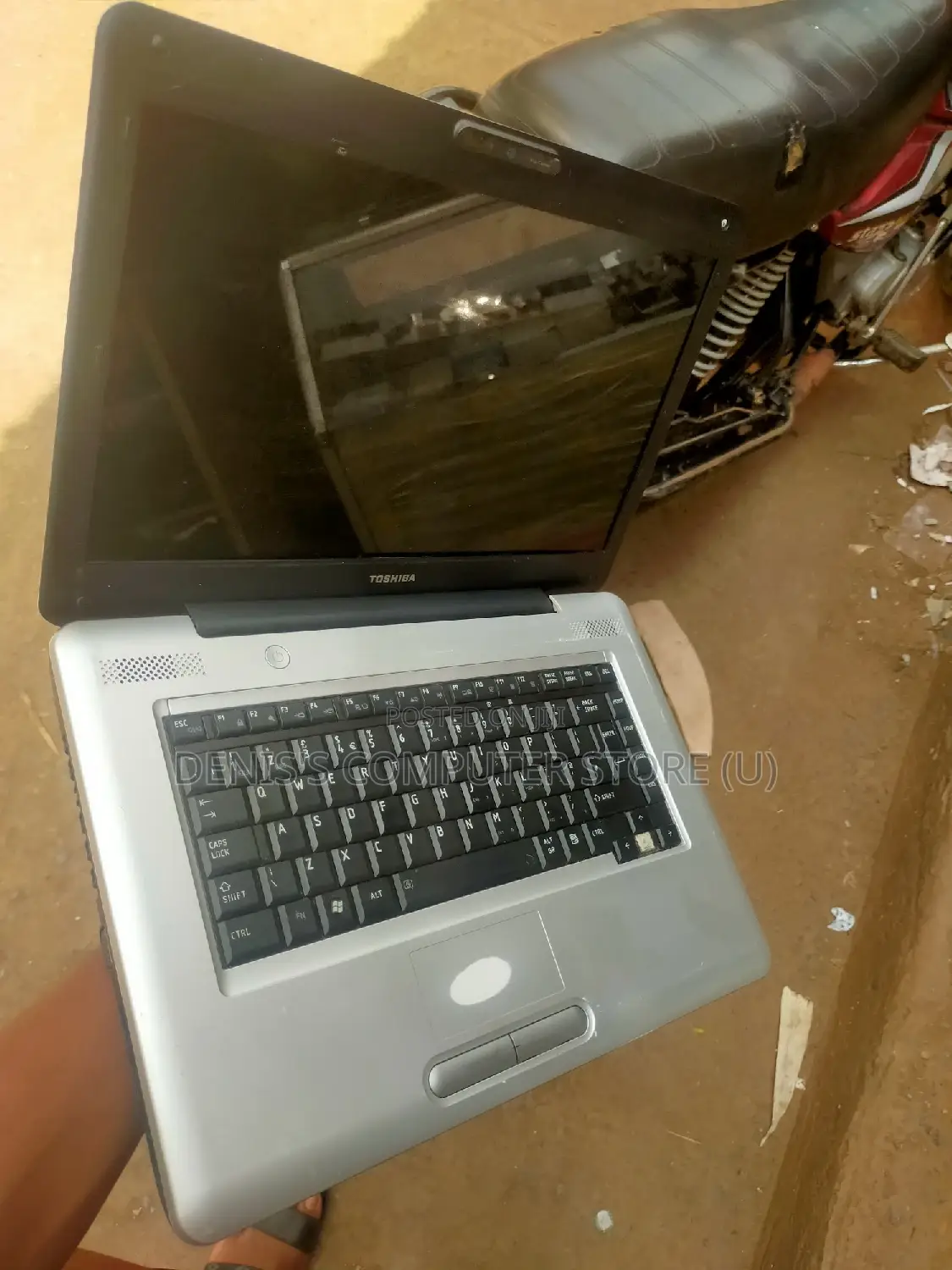 Laptop Toshiba Satellite C50 4GB Intel Celeron HDD 320GB