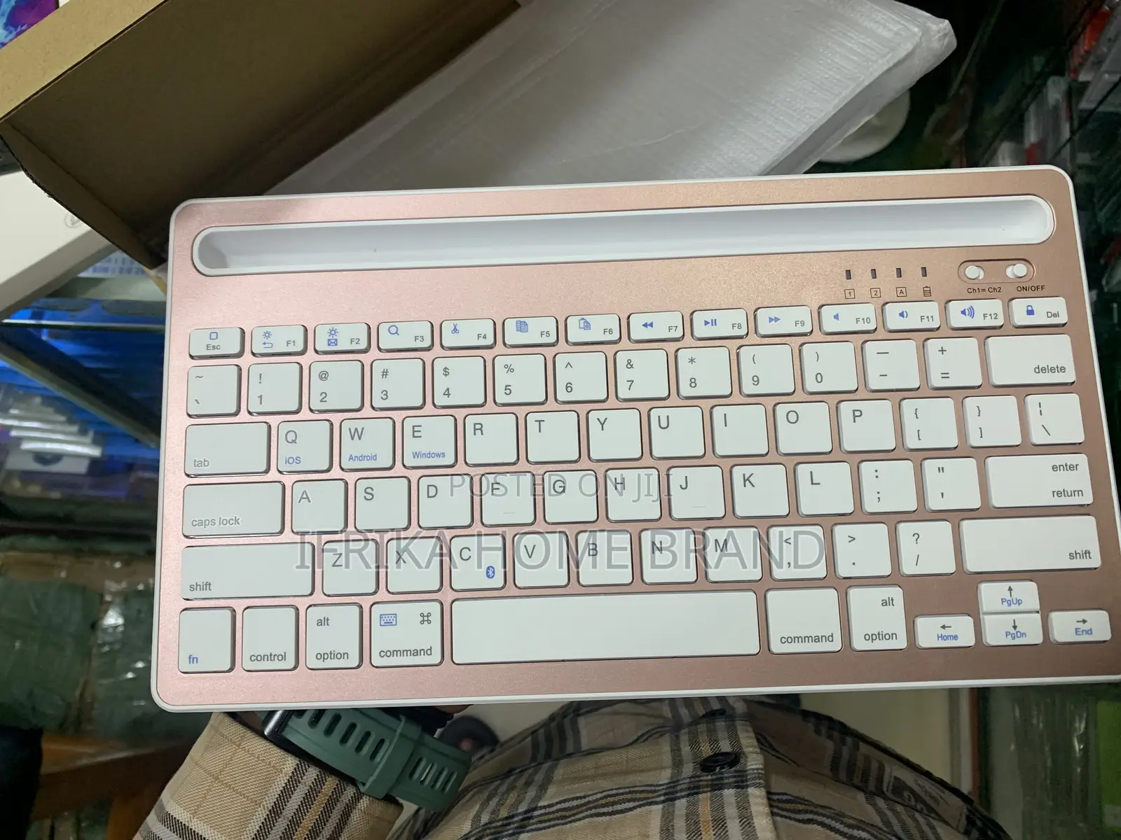 Bluetooth Rechargeable 3.0 Wireless Keyboard Phone Stand