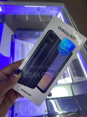 New Samsung Galaxy A05 64 GB Black