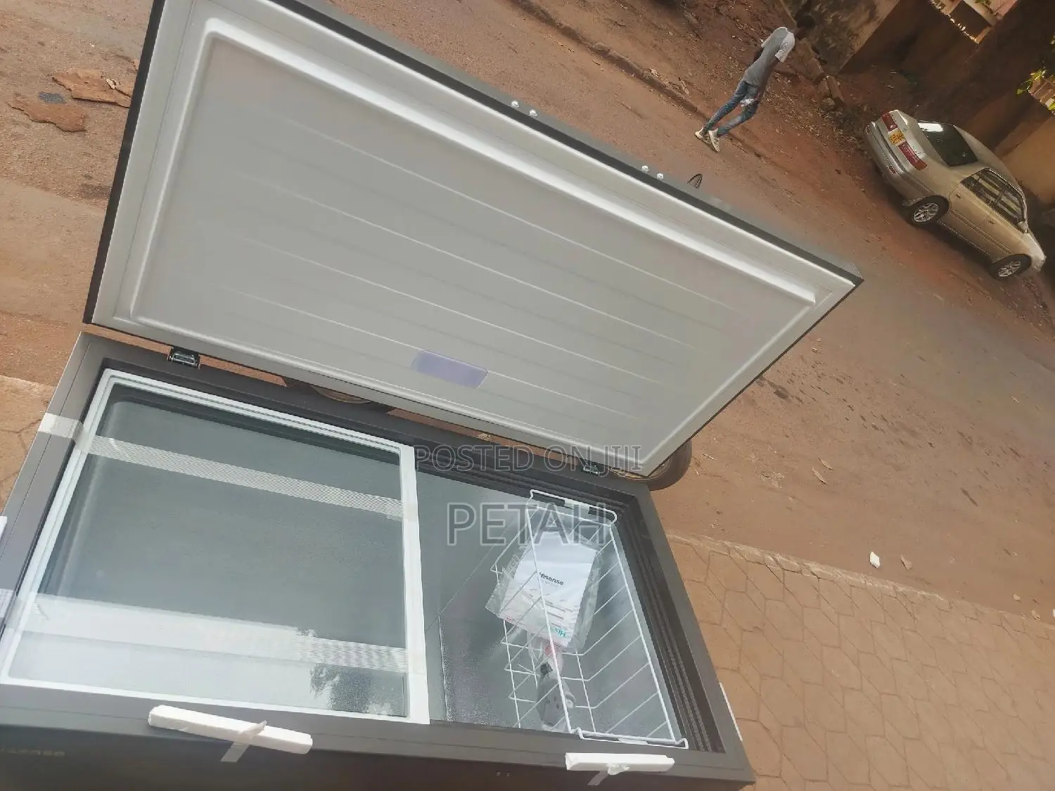 400 Litres HISENSE Freezer
