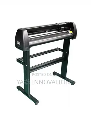 Operational Machine for Cutting Vinyl Plotter