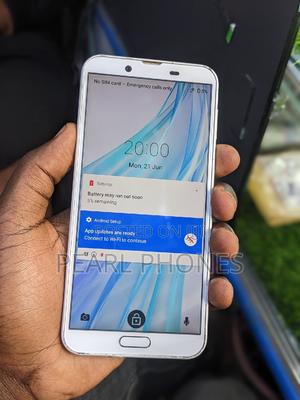 AQUOS　sense2　SHV43(32GB) Ola Tech: Sharp AQUOS Sense 2 - Silky White