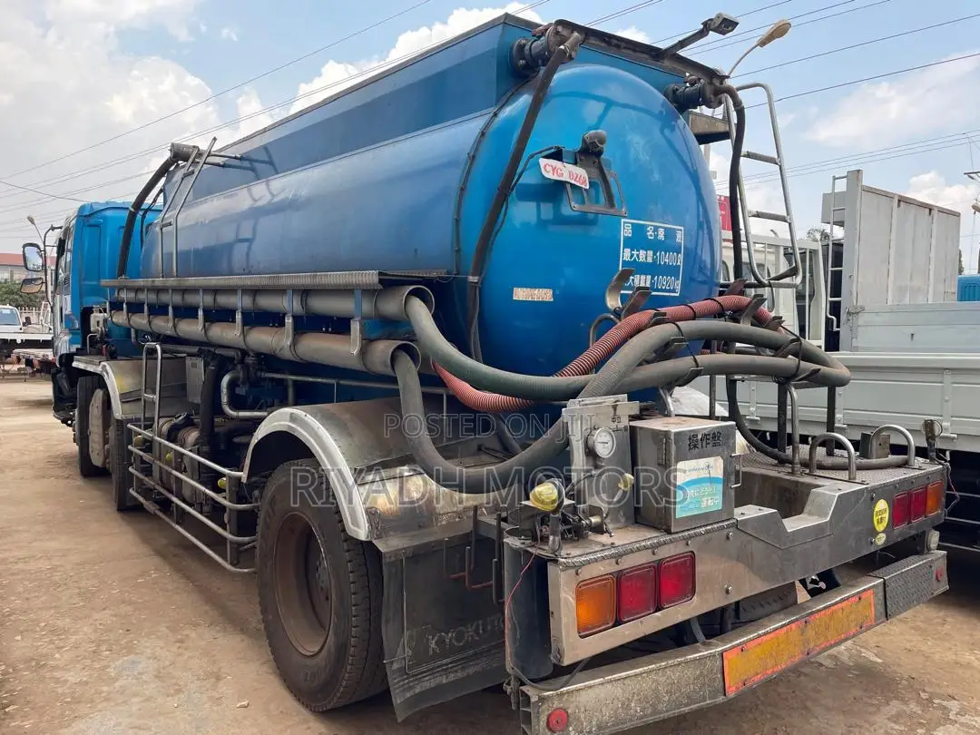 Isuzu Sewage Truck
