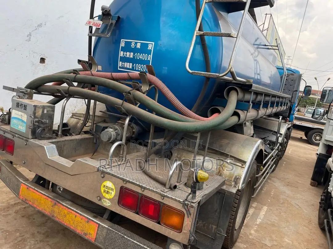 Isuzu Sewage Truck