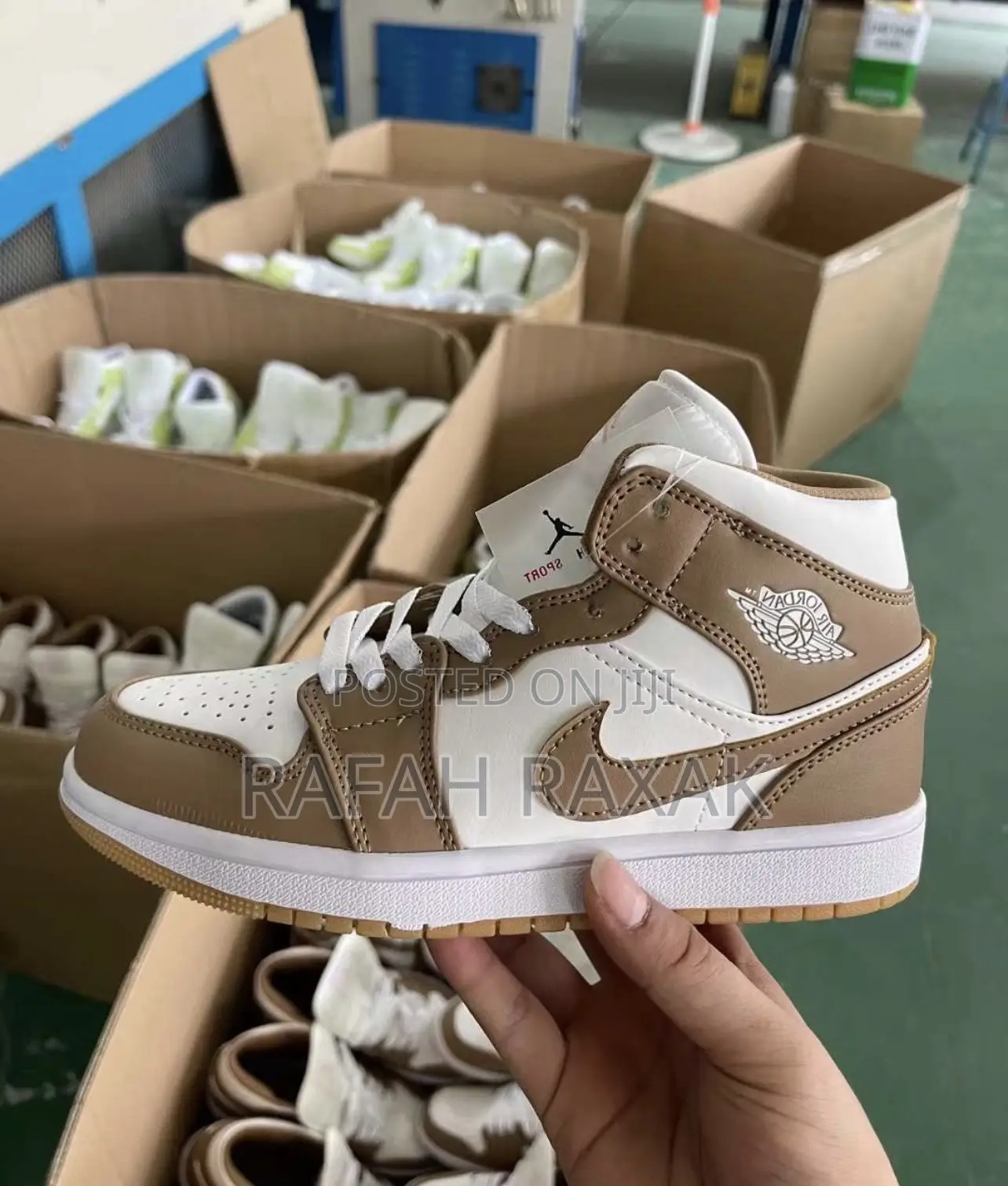 Original Unisex Air Jordan 1 Mid Tan Gum Sneaker