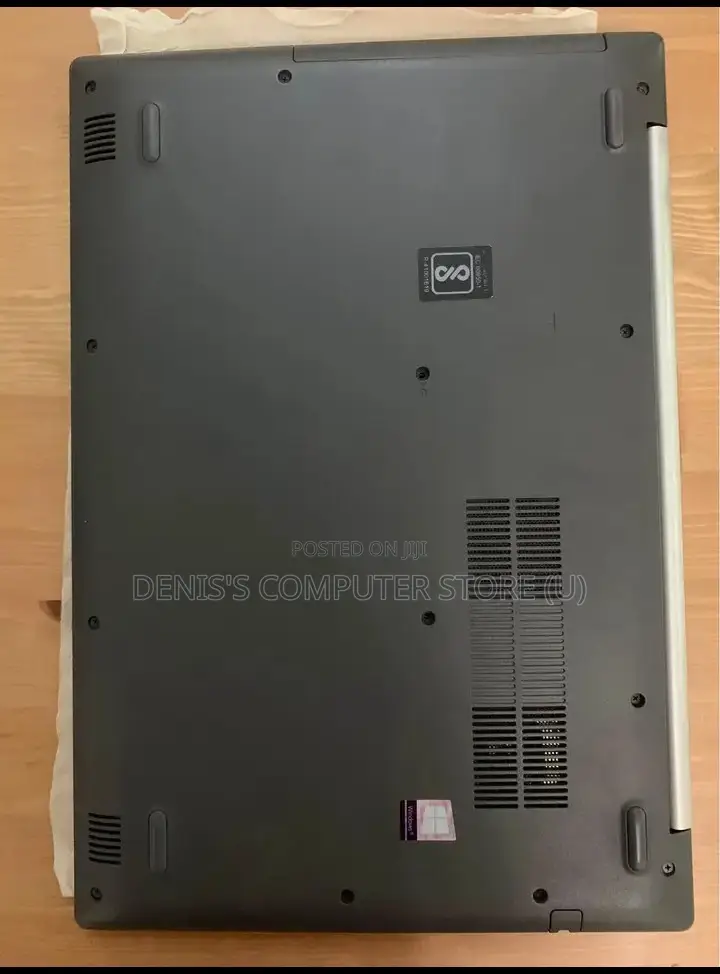 Laptop Lenovo IdeaPad 330 4GB Intel Core I5 HDD+SSD 256GB