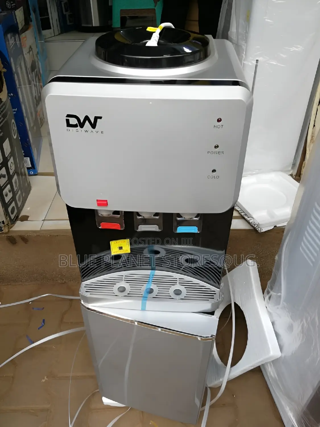 DW 3 Taps Water Dispensers With a Cabin \\ Hot, Normal, Cold