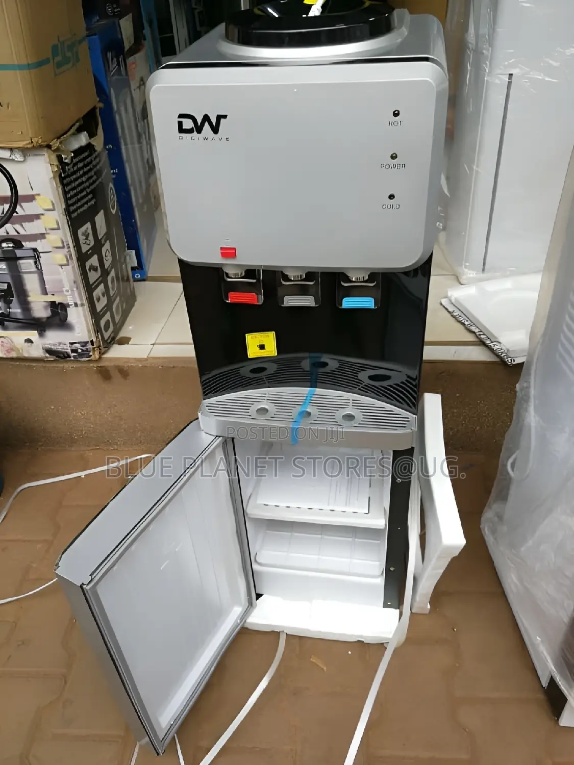 DW 3 Taps Water Dispensers With a Cabin \\ Hot, Normal, Cold